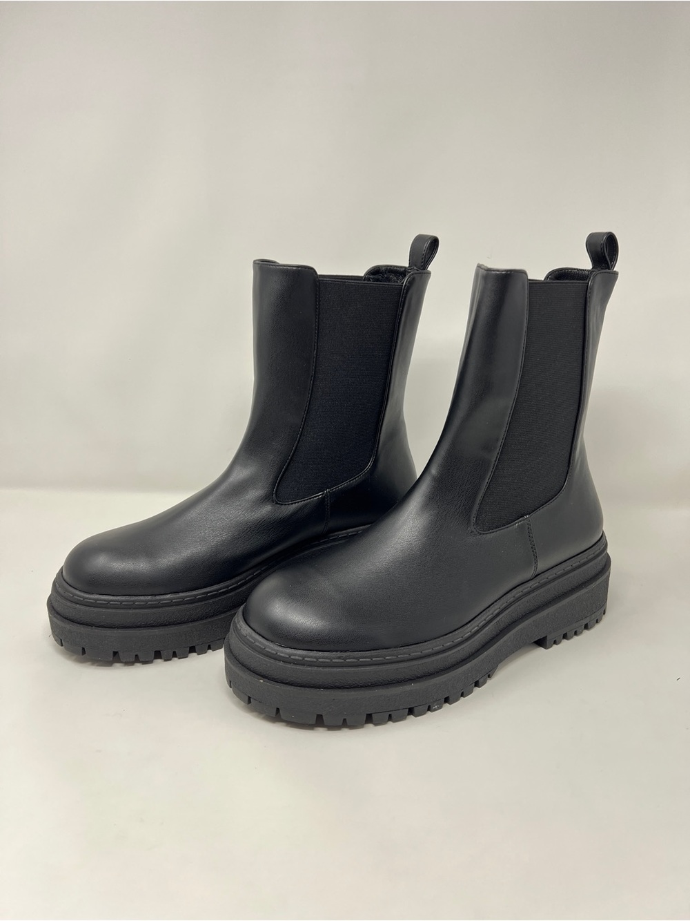 Good American Black Chunky Chelsea Ankle Boots